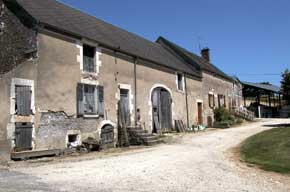 Ferme de vigneron, en rez-de-chaussée surélevé