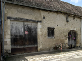 Façade sur la rue de la Grange aux dîmes